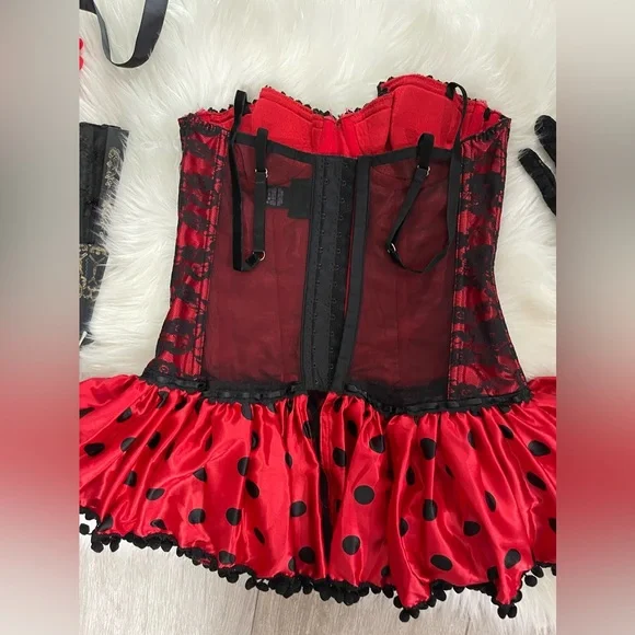 S Vs Victoria's secret
SEXY LITTLE THINGS Fantasies Collection
Senorita Costume - Picture 13 of 14